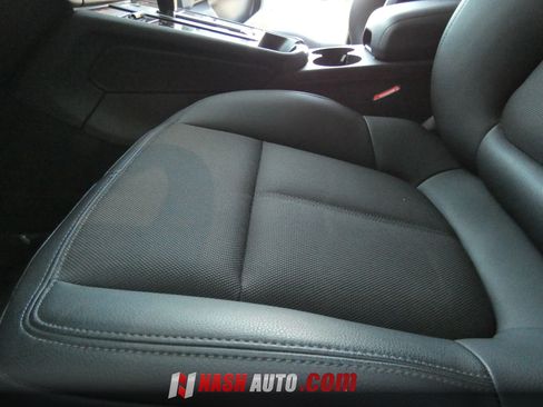 Used 2024 Porsche Macan AWD/4WD image 48