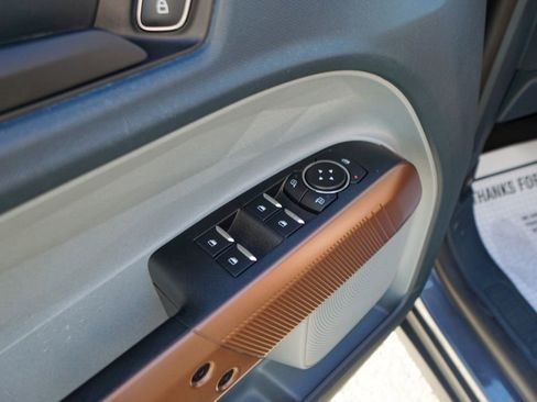 Used 2022 Ford Maverick Lariat w/ Lariat Luxury Package image 19