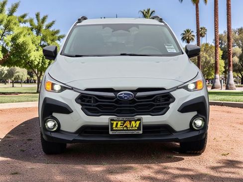 Used 2024 Subaru Crosstrek 2.0i Premium AWD/4WD image 3