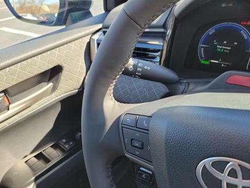 New 2026 Toyota Camry XLE image 23