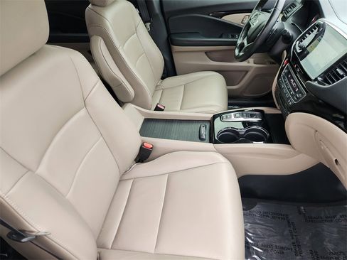 Used 2020 Honda Pilot Touring image 15