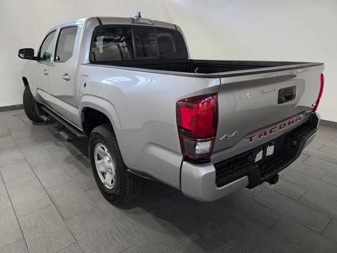 Used 2022 Toyota Tacoma SR AWD/4WD image 3
