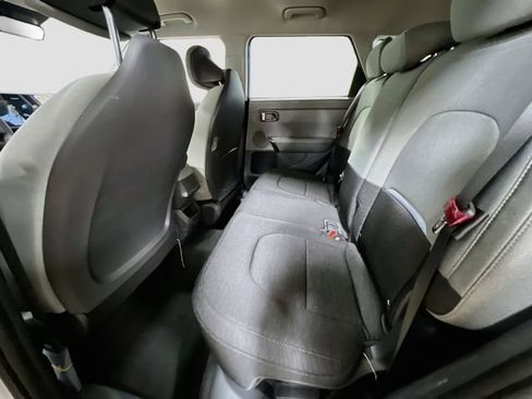 New 2027 Kia Seltos S FWD image 23
