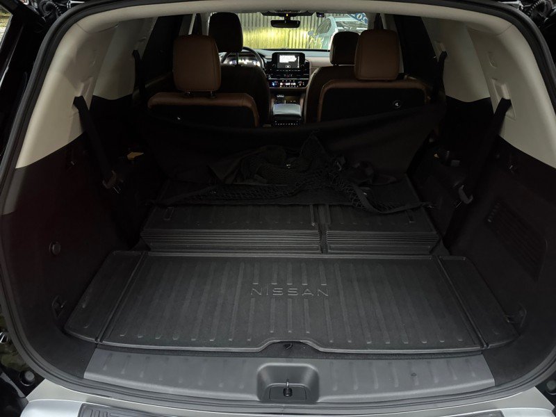 Used 2024 Nissan Pathfinder Platinum w/ Lighting Package (N93) AWD/4WD image 18