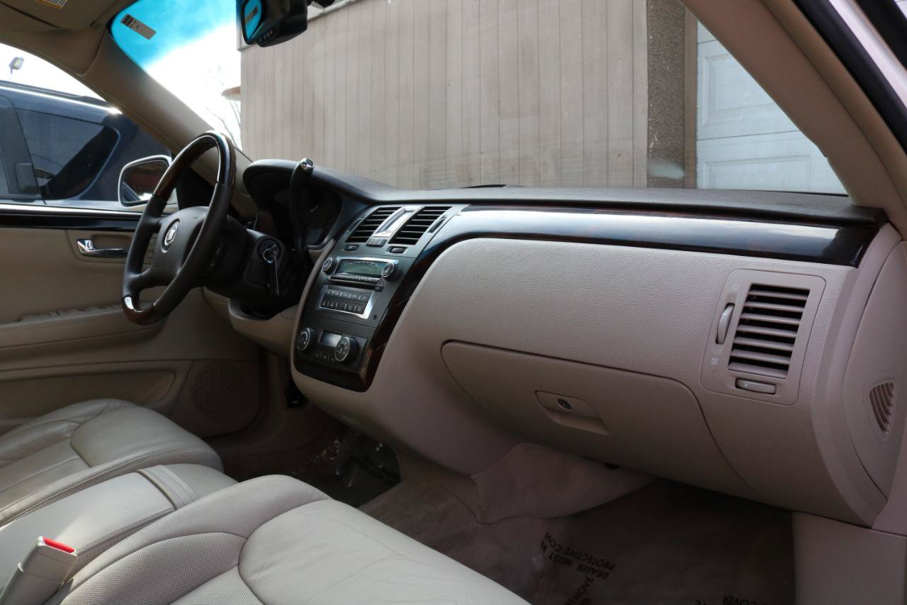 Used 2009 Cadillac DTS w/ Sun And Sound Package FWD image 48