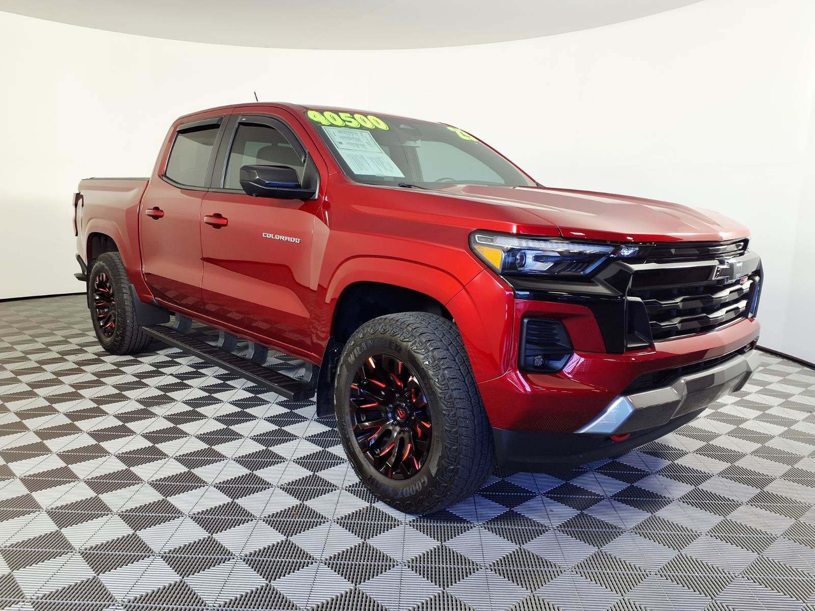 Used 2023 Chevrolet Colorado Z71 w/ Z71 Convenience Package 2 AWD/4WD image 3