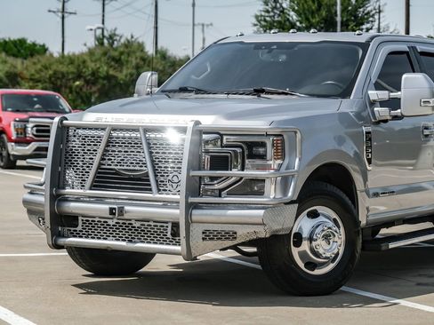 Used 2021 Ford F350 Lariat w/ Lariat Ultimate Package image 5
