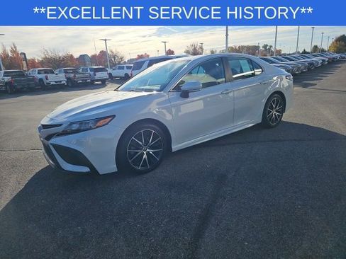 Used 2022 Toyota Camry SE image 10
