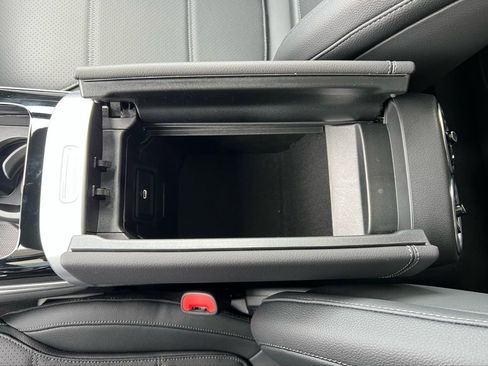 Used 2026 Mercedes-Benz GLC 300 4MATIC image 21