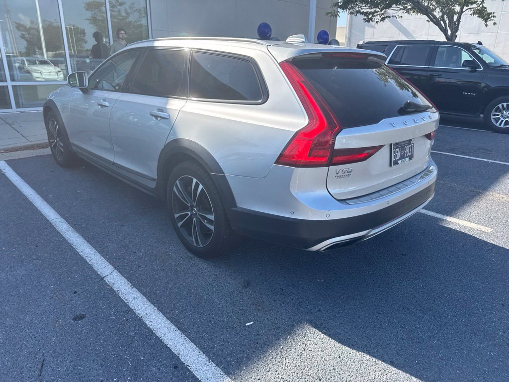 Used 2018 Volvo V90 T5 Cross Country w/ Convenience Package AWD/4WD image 7