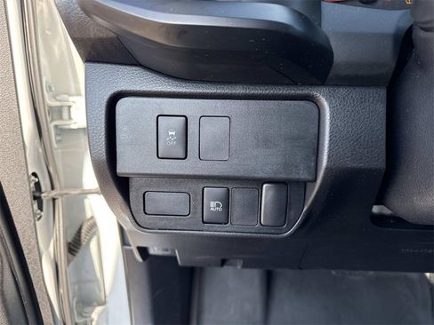 Used 2022 Toyota Tacoma SR5 image 11