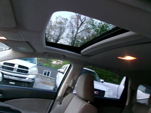 Used 2012 Honda CR-V EX image 3