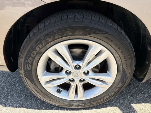 Used 2012 Hyundai Tucson GLS AWD/4WD image 11