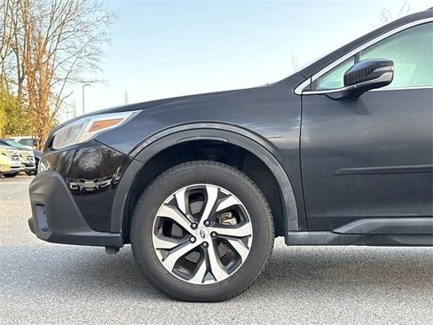 Used 2022 Subaru Outback Limited image 9
