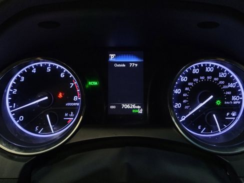 Used 2018 Toyota Camry SE w/ Convenience Package image 23