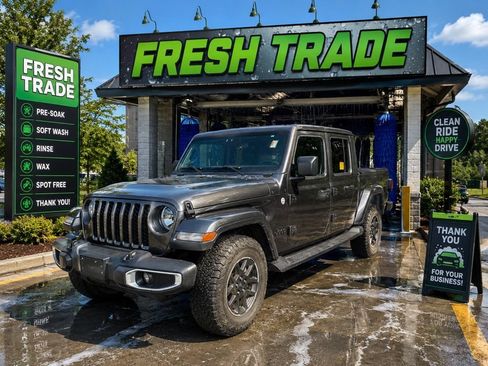 Used 2021 Jeep Gladiator Sport AWD/4WD image 1