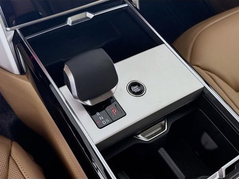 New 2026 Land Rover Range Rover SE image 19