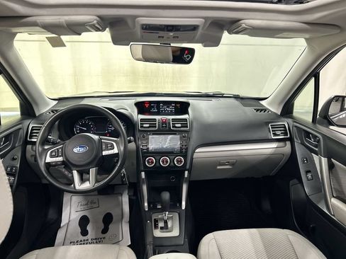 Used 2017 Subaru Forester 2.5i Premium AWD/4WD image 18