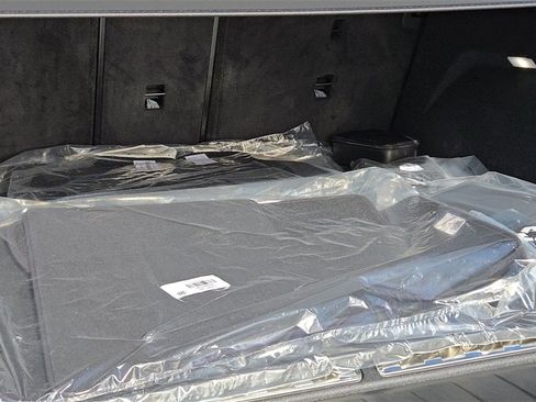 New 2026 BMW X5 xDrive50e w/ Executive Package image 33