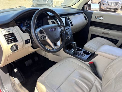 Used 2013 Ford Flex SEL FWD image 19