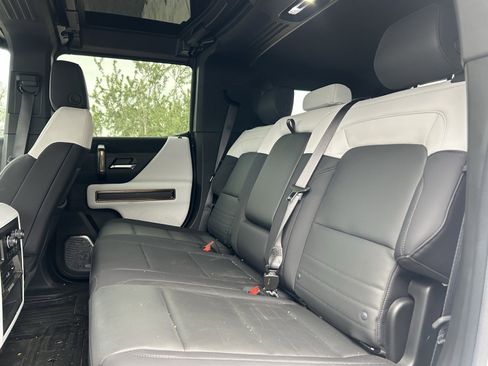Used 2025 GMC Hummer EV 2X image 12