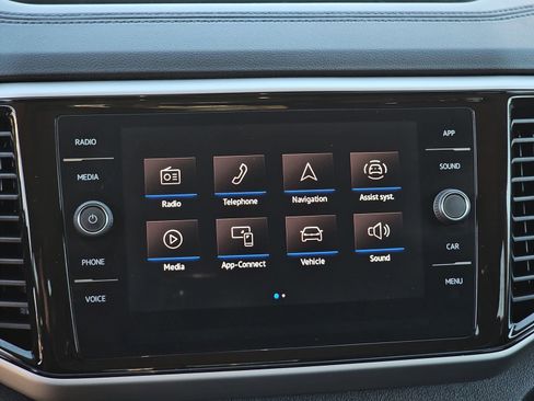 Used 2022 Volkswagen Atlas SE image 23