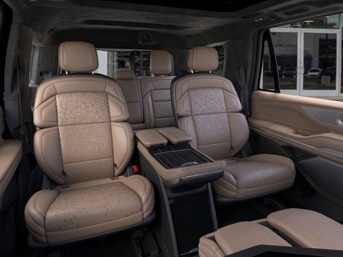 New 2026 Lincoln Navigator Black Label AWD/4WD image 11
