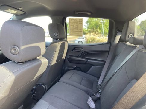 Used 2023 Chevrolet Colorado W/T image 17
