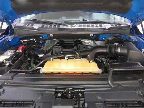 Used 2017 Ford F150 XL w/ Equipment Group 101A Mid AWD/4WD image 13