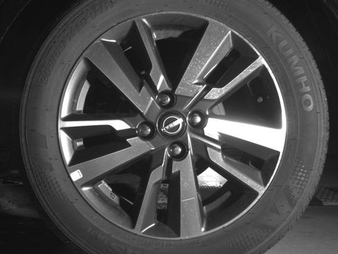 Used 2025 Nissan Versa SV FWD image 14