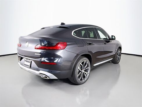 New 2025 BMW X4 xDrive30i w/ Premium Package image 7