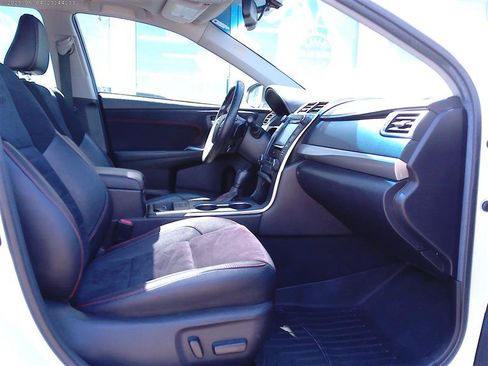 Used 2015 Toyota Camry XSE FWD image 8