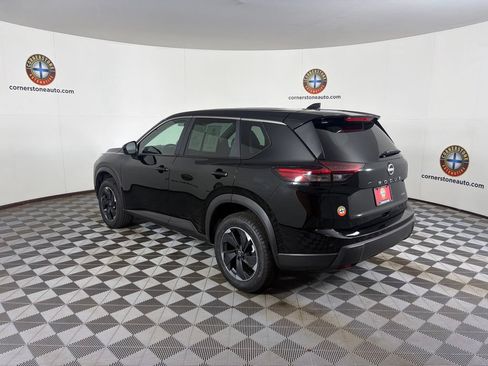 Used 2025 Nissan Rogue SV AWD/4WD image 20