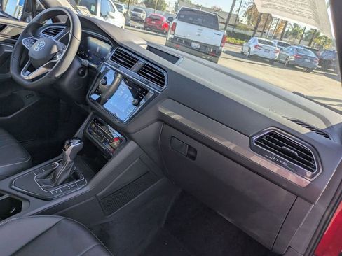 Used 2024 Volkswagen Tiguan SE R-Line image 21