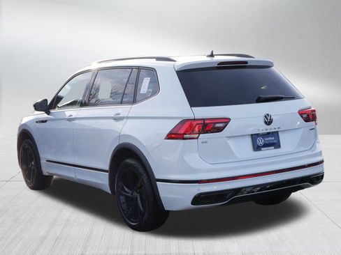 Certified 2024 Volkswagen Tiguan SE R-Line image 5