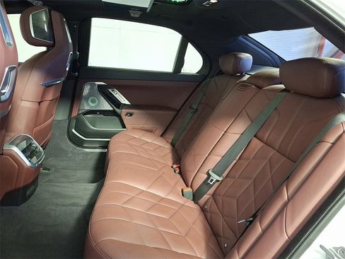 Used 2023 BMW 760i xDrive 760i xDrive image 13