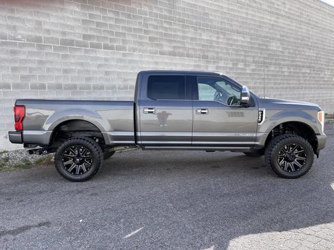 Used 2017 Ford F350 Platinum w/ Platinum Ultimate Package AWD/4WD image 8