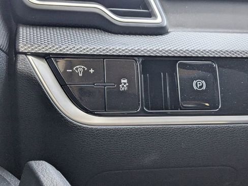 Certified 2024 Kia Sportage LX image 33