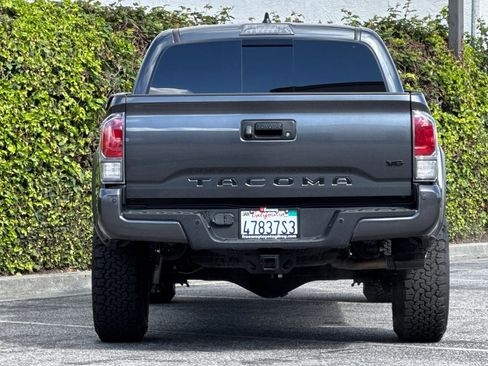 Used 2023 Toyota Tacoma TRD Off-Road w/ TRD Premium Off Road Package image 5