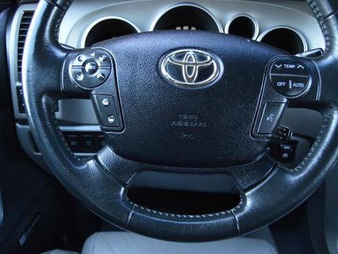 Used 2010 Toyota Sequoia Limited image 21
