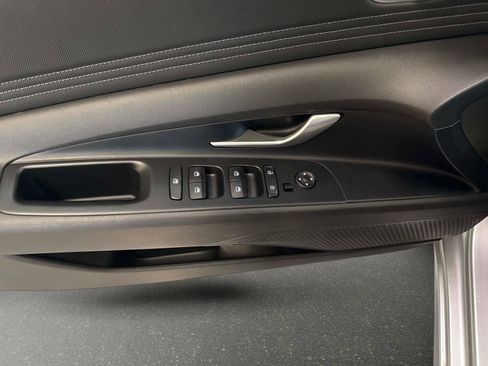 Used 2023 Hyundai Elantra SEL w/ Convenience Package image 18