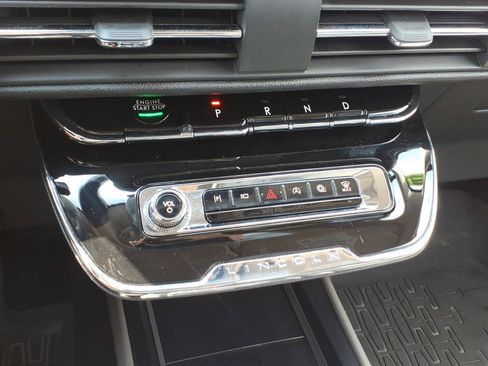 Certified 2025 Lincoln Corsair AWD w/ Equipment Group 101A image 19