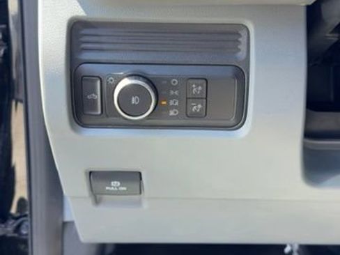 Used 2026 Ford F250 XLT AWD/4WD image 9