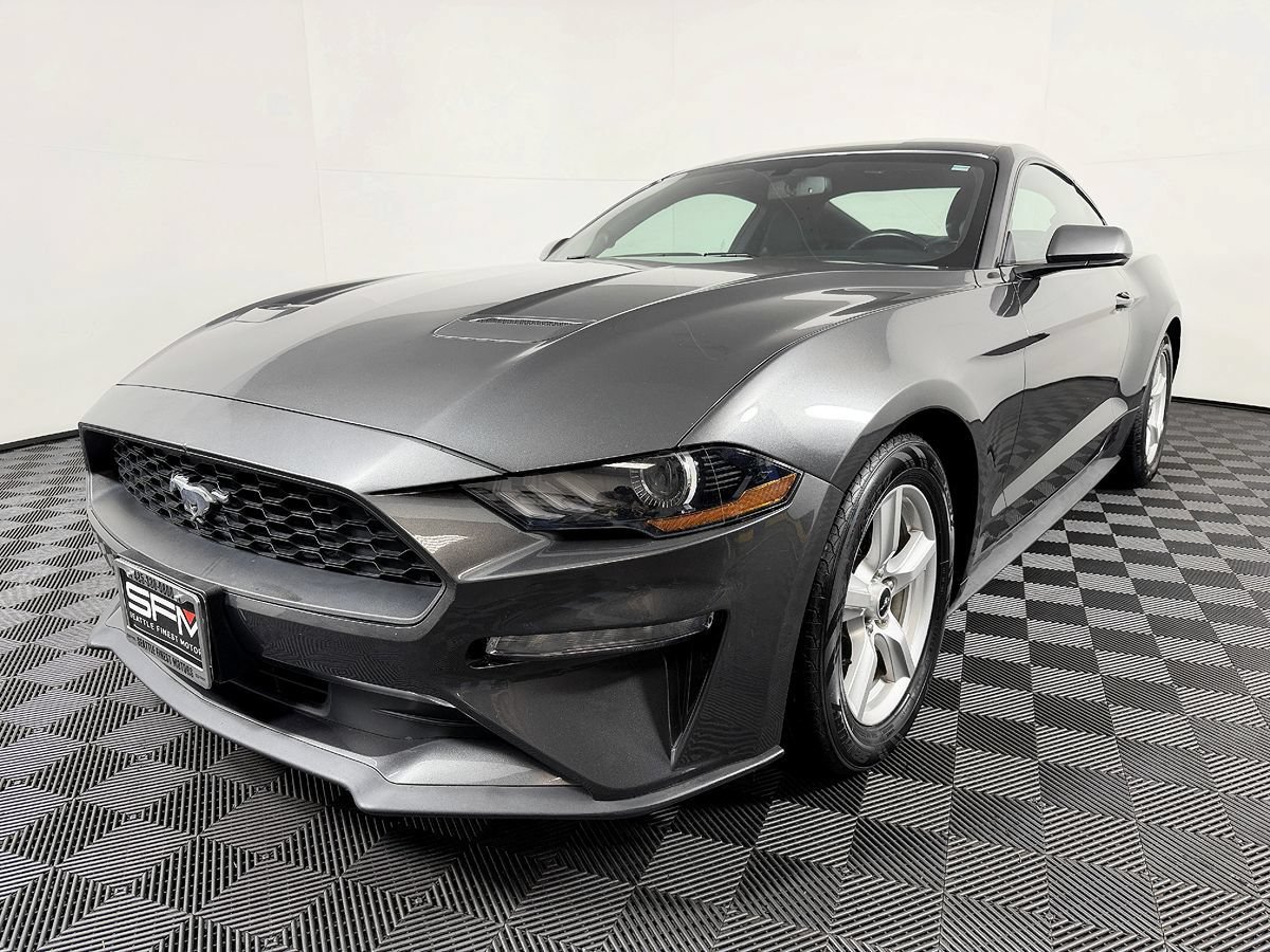 Used 2019 Ford Mustang Coupe RWD image 3