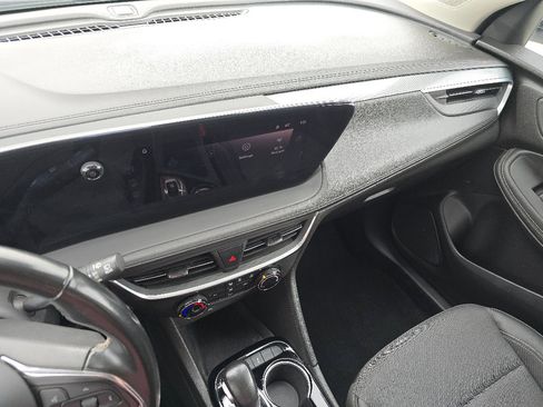 Used 2024 Buick Encore GX Preferred FWD image 23