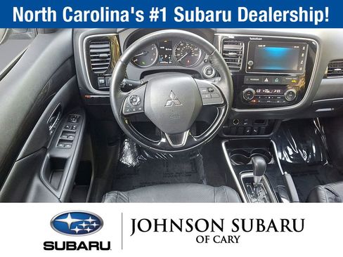 Used 2018 Mitsubishi Outlander SEL FWD image 23