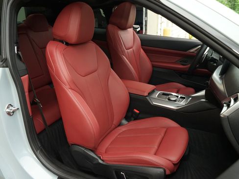 Used 2025 BMW M440i Coupe image 4