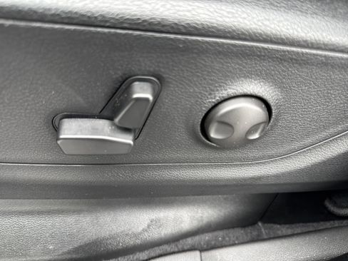 New 2026 RAM 1500 Big Horn AWD/4WD image 10
