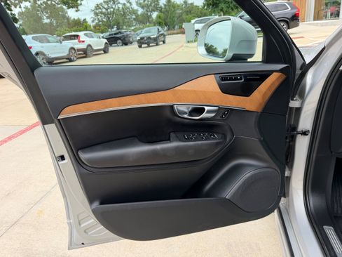 Certified 2023 Volvo XC90 B6 Plus AWD/4WD image 23