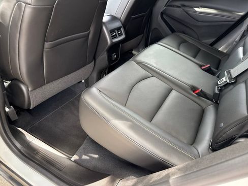 Used 2021 Chevrolet Equinox Premier FWD image 26